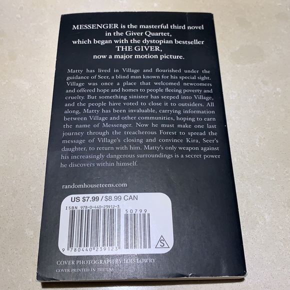 Books by Lois Lowry - Picture 4 of 4